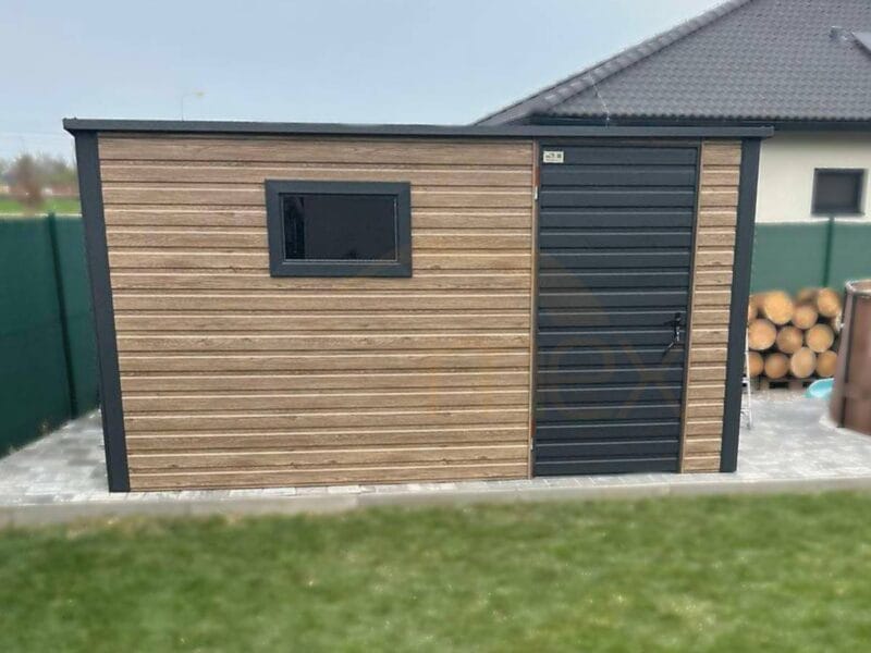 Zahradní domek 4×2,5 m Winchester dekor dřeva / RAL 7016 Antracit | Okno | Zesílená konstrukce