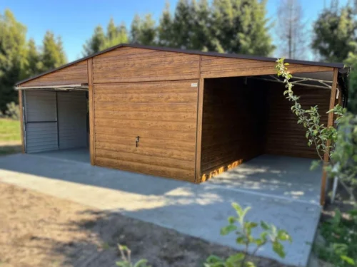 Plechová dvojgaráž 8x6m Zlatý dub | Garáž 6m + Přístřešek 2m | Filc a Okapy | Zesílená konstrukce